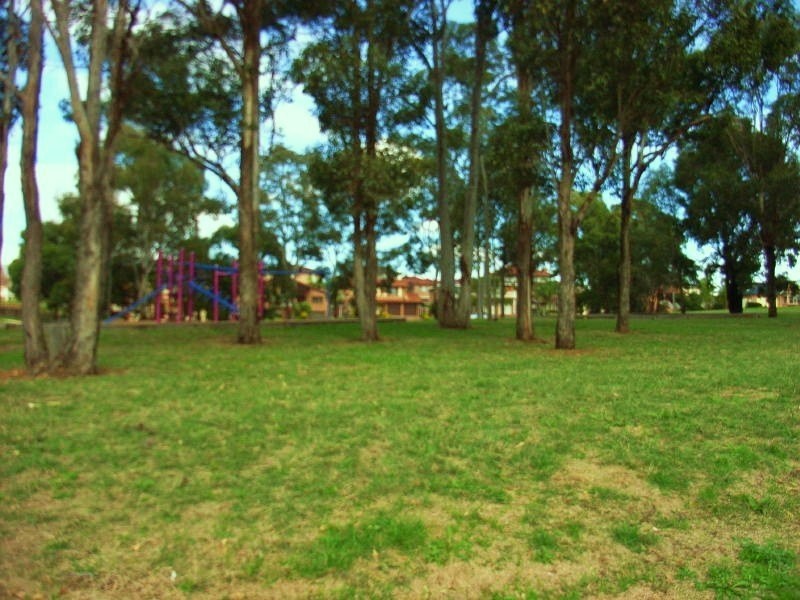 5 Burramy Close, Bossley Park NSW 2176