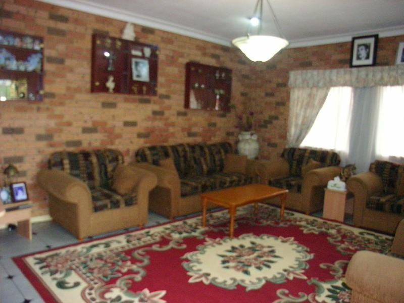 8 Hurkett Place, Bossley Park NSW 2176