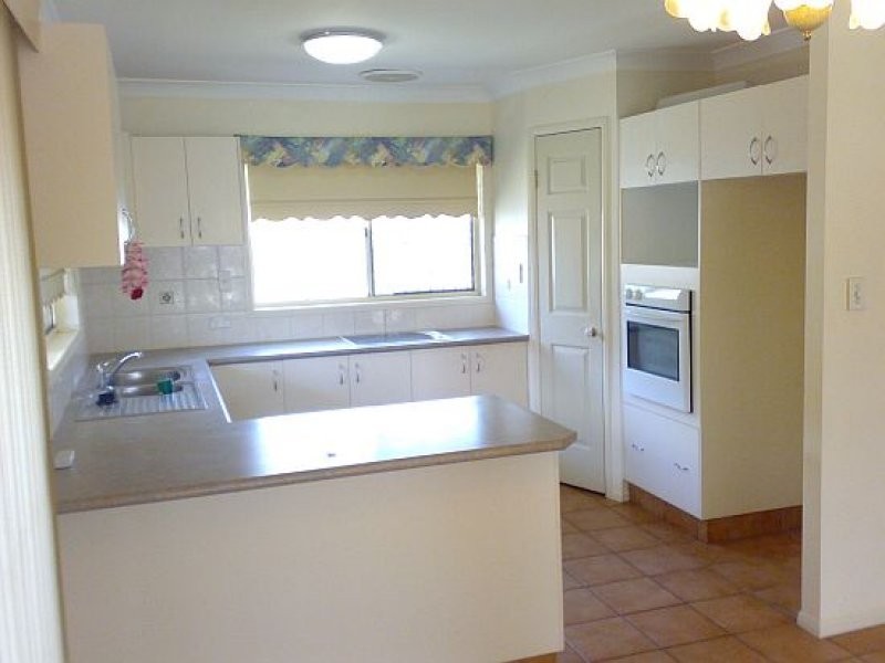 3 Bosworth Street, Coopers Plains QLD 4108