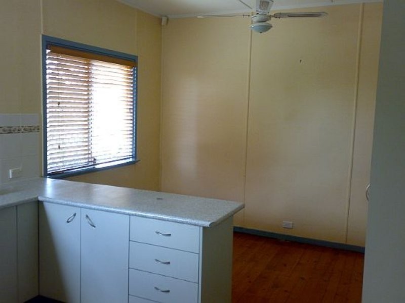 27 Mulvey Street, Acacia Ridge QLD 4110