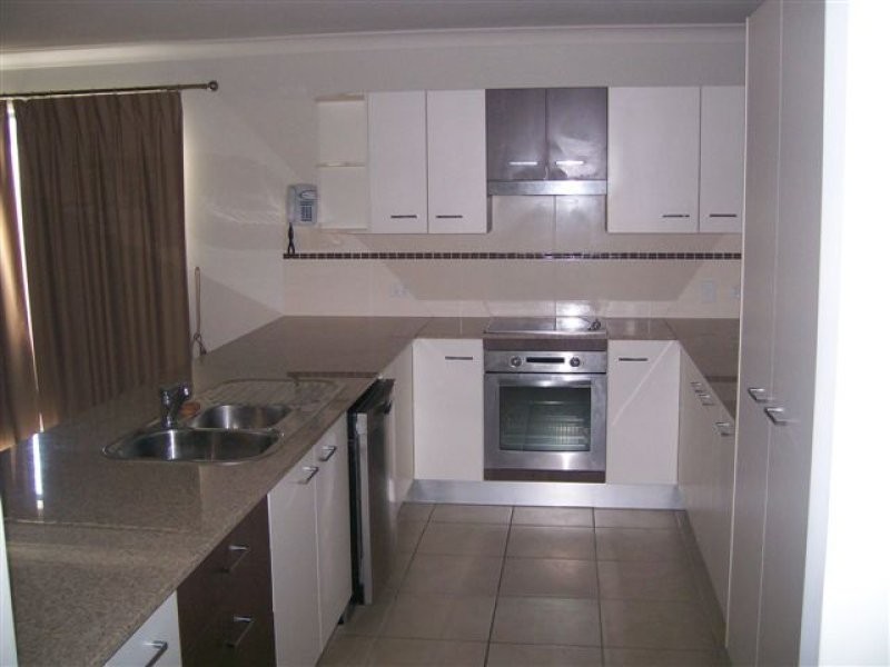17 Watheroo Place, Parkinson QLD 4115
