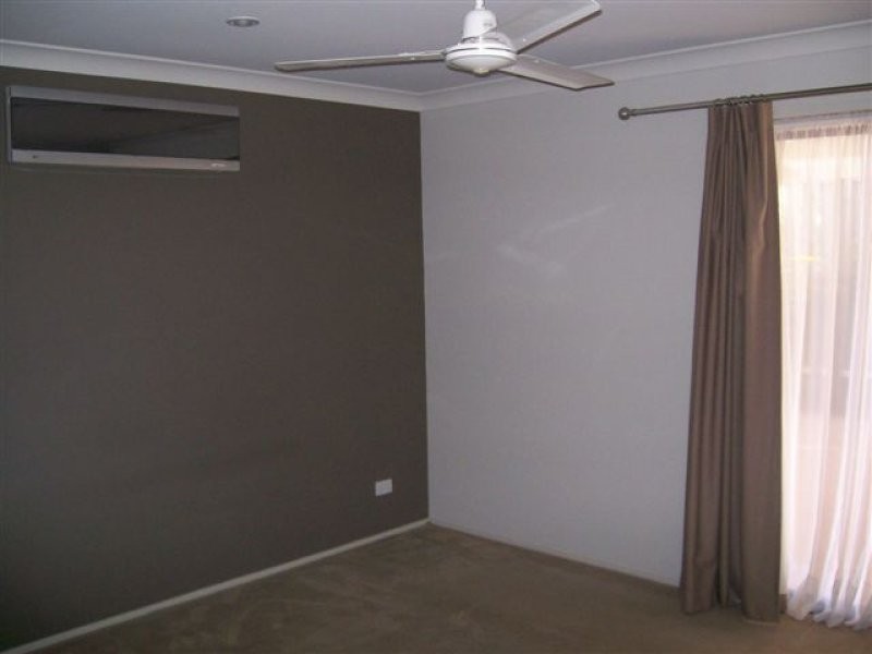 17 Watheroo Place, Parkinson QLD 4115