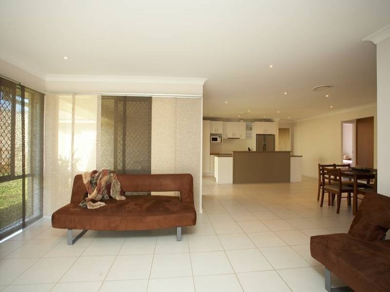 7 Pratincole Close, Mango Hill QLD 4509