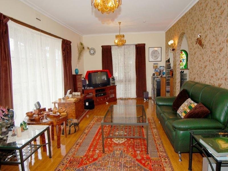 37 Highwood Drive, Wheelers Hill VIC 3150