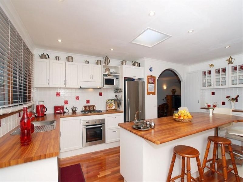 122 Langdale Drive, Croydon Hills VIC 3136