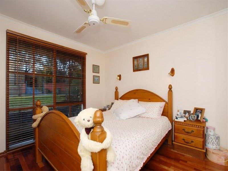 122 Langdale Drive, Croydon Hills VIC 3136