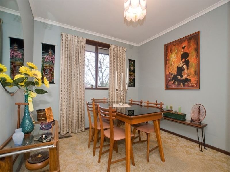 24 Avalon Grove, Ringwood North VIC 3134