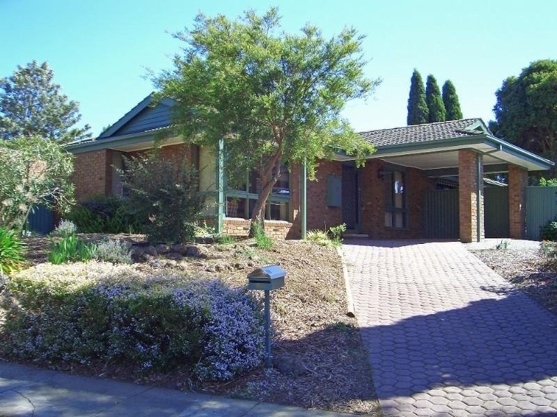 38 Old Orchard Drive, Wantirna South VIC 3152