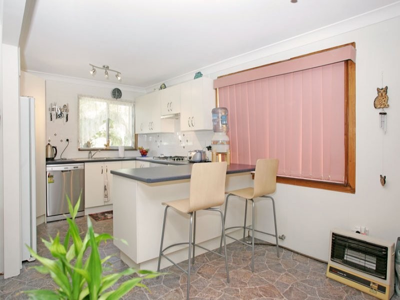 38 Gladys Avenue, Berkeley Vale NSW 2261