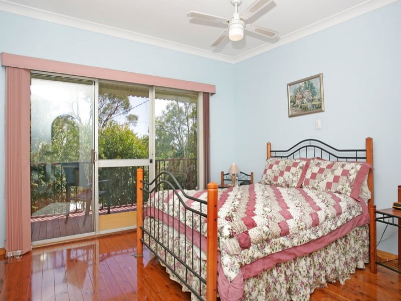 38 Gladys Avenue, Berkeley Vale NSW 2261