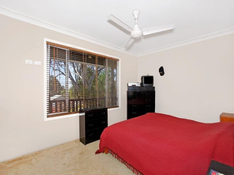 32 Platypus Rd, Berkeley Vale NSW 2261