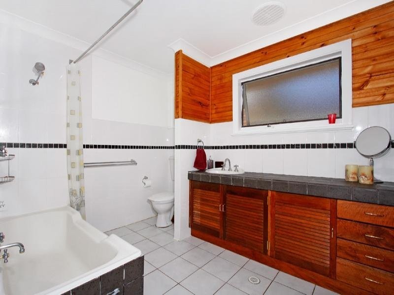 94 Robertson Road, Killarney Vale NSW 2261