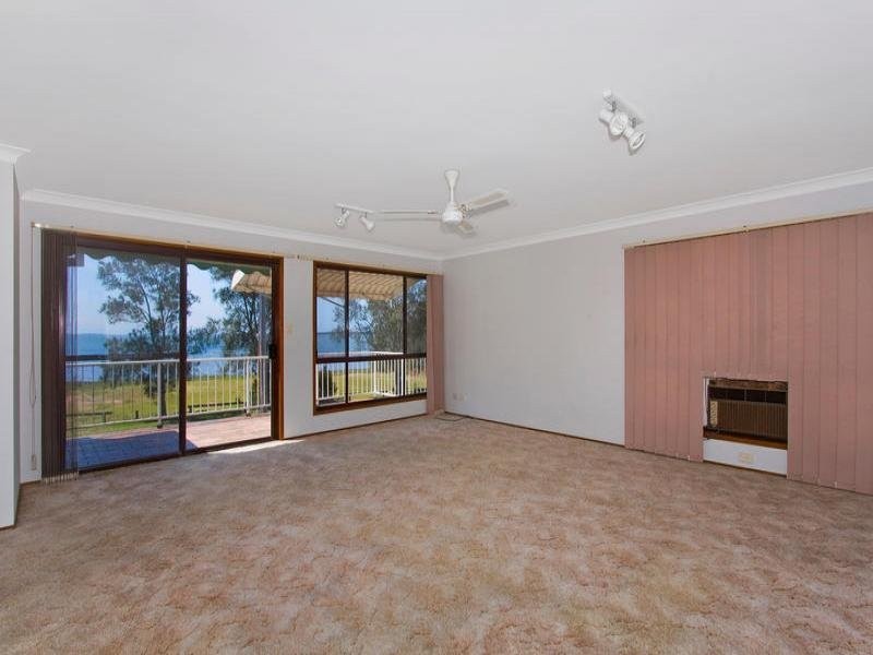 27 Lucinda Ave, Killarney Vale NSW 2261