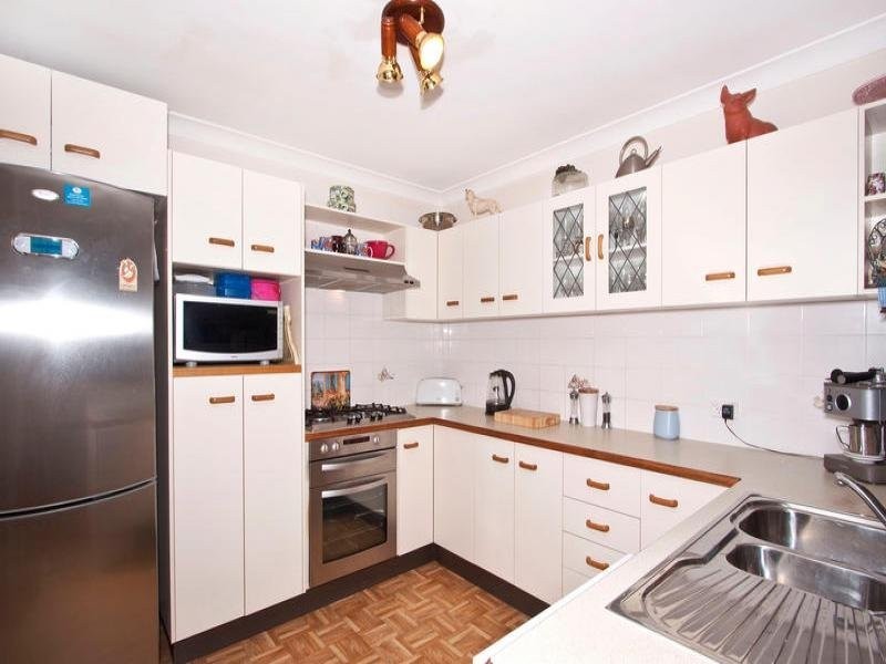 11 Jacaranda Ave, Glenning Valley NSW 2261