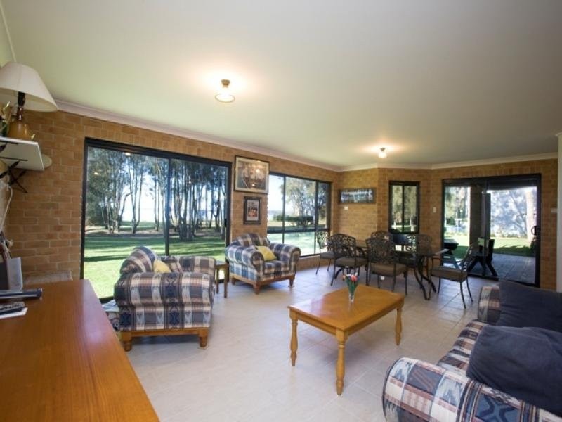 15 The Peninsula, Killarney Vale NSW 2261