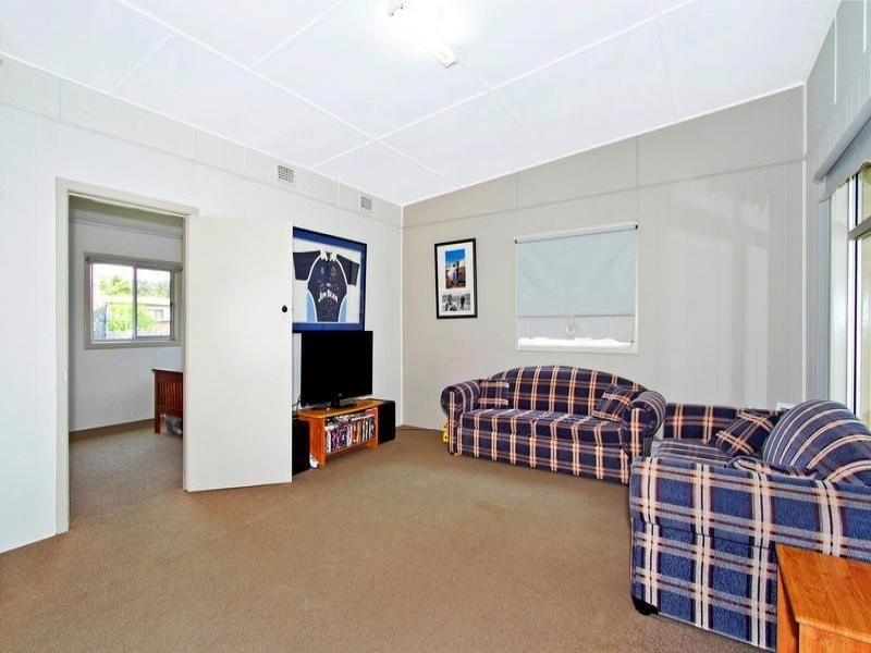 29 Adelaide Street, Tumbi Umbi NSW 2261