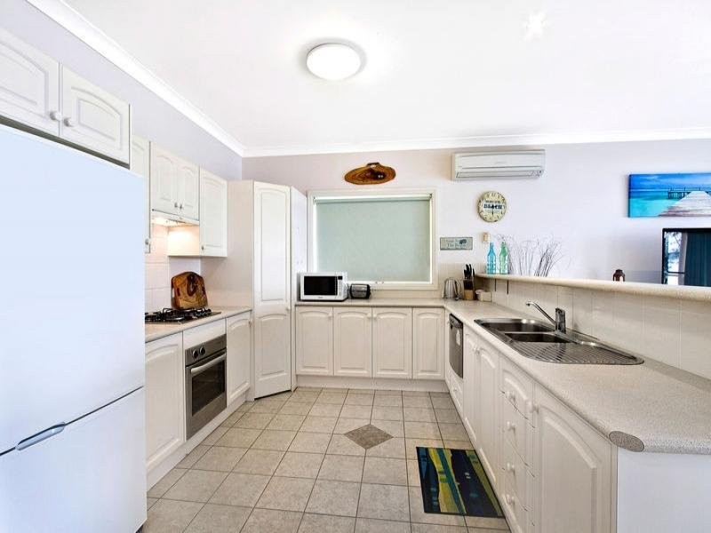 31 Lucinda Ave, Killarney Vale NSW 2261