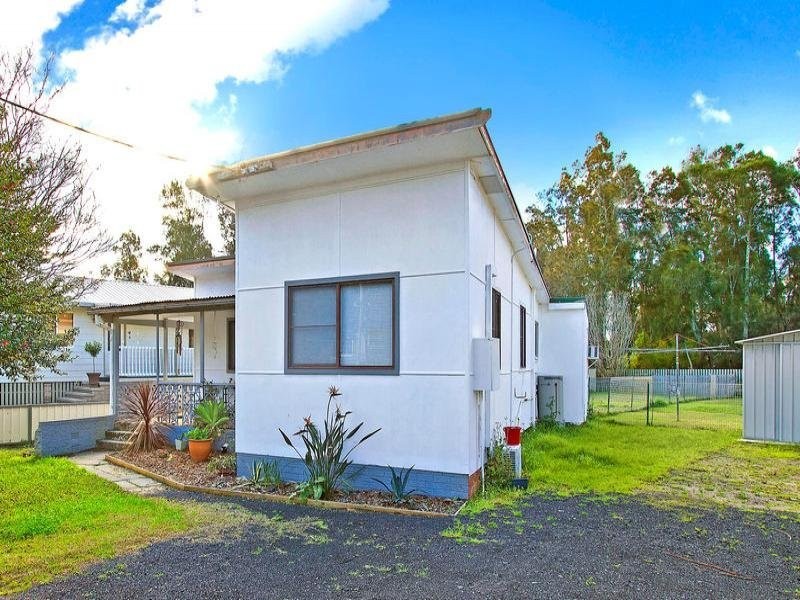 215 Geoffrey Rd Chittaway Point, Chittaway Point NSW 2261