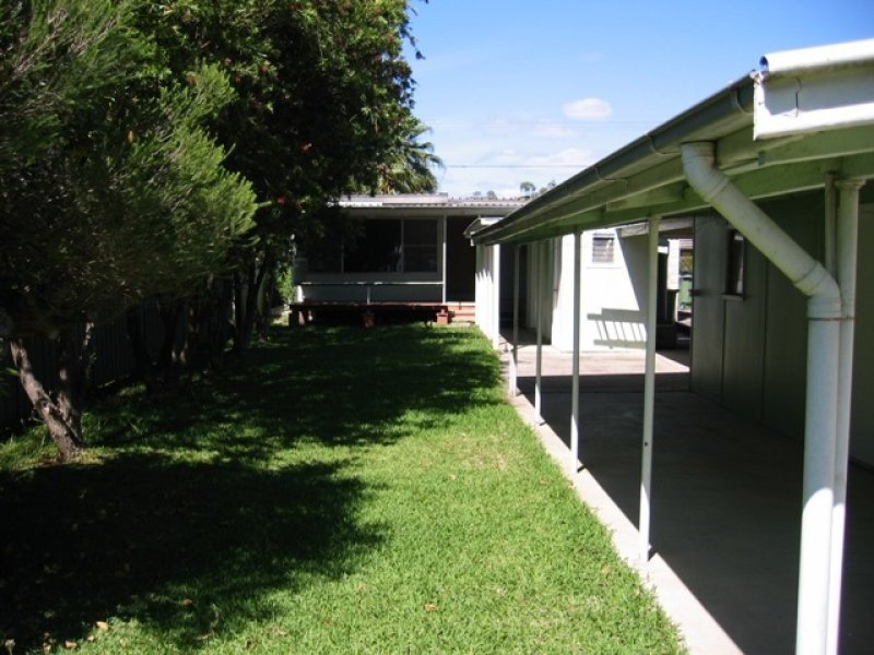 83 Lakedge Ave, Berkeley Vale NSW 2261