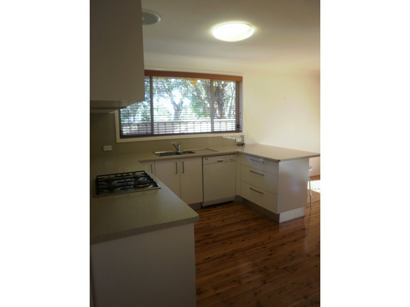 34 Laguna Parade, Berkeley Vale NSW 2261