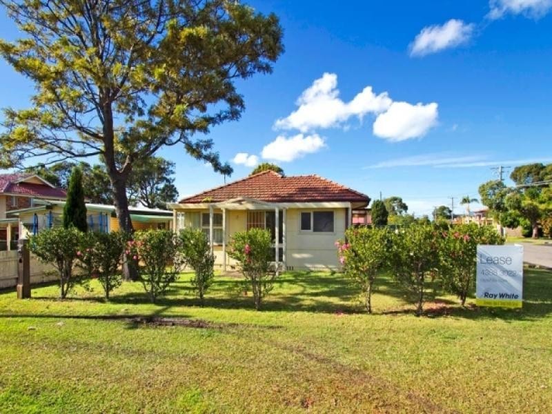 8 Cornish Avenue, Killarney Vale NSW 2261