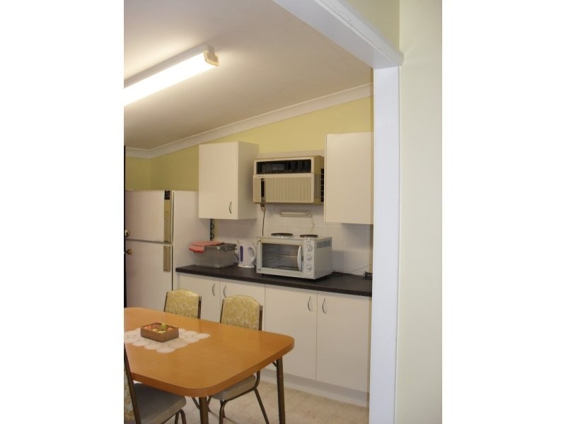 96 Platypus Road, Berkeley Vale NSW 2261