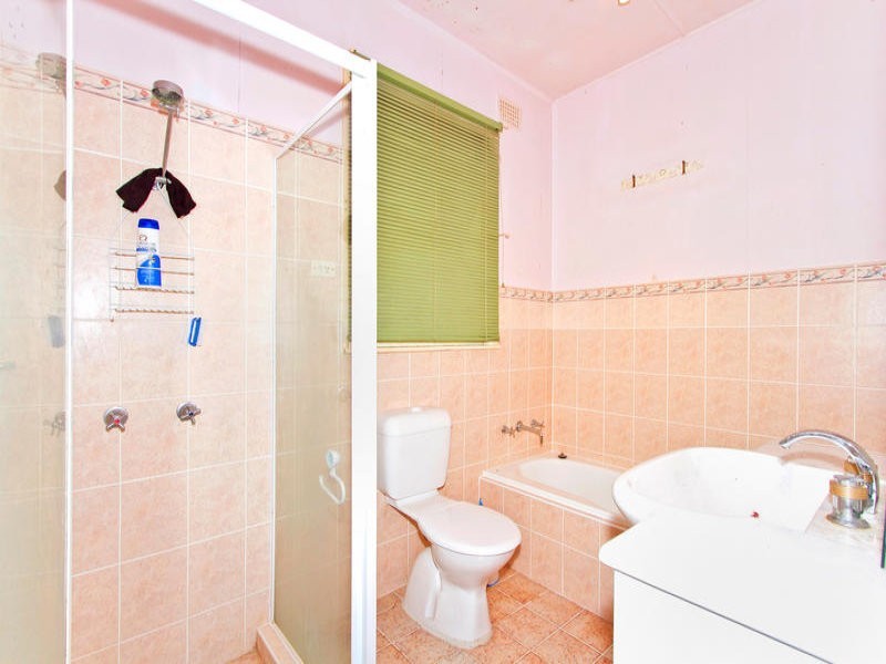 16 Bluebell Avenue, Berkeley Vale NSW 2261