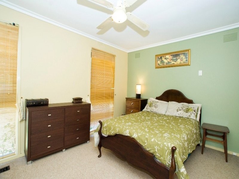 5 Chirnside Drive, Chirnside Park VIC 3116