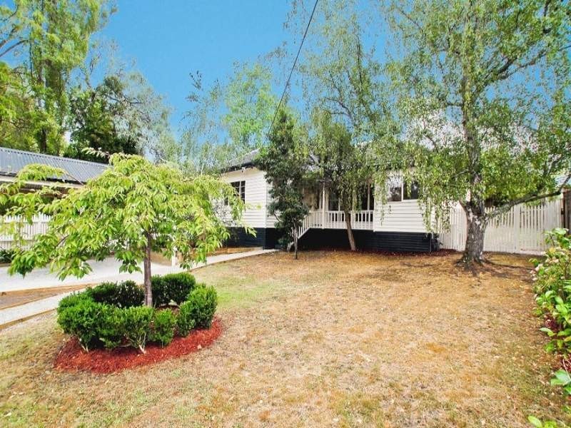 64 BAYSWATER ROAD, Croydon VIC 3136