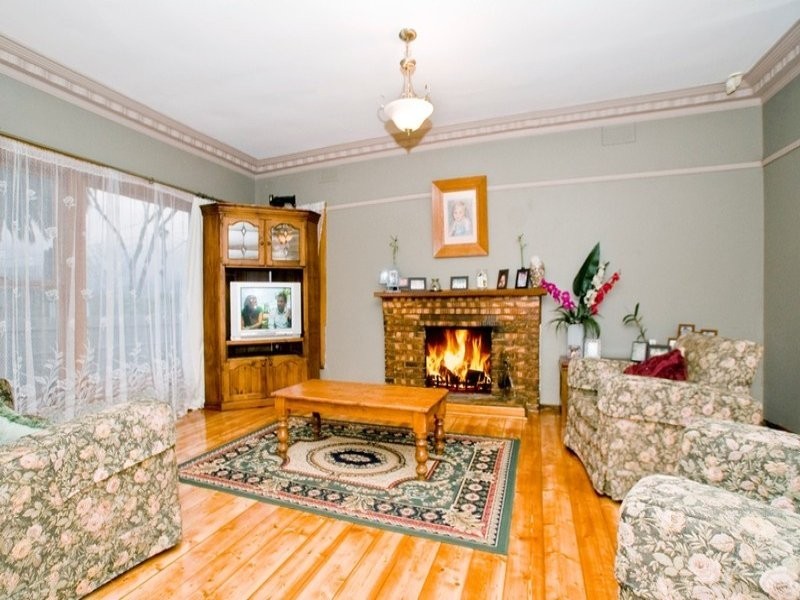 1, 137 MOUNT DANDENONG ROAD, Croydon VIC 3136