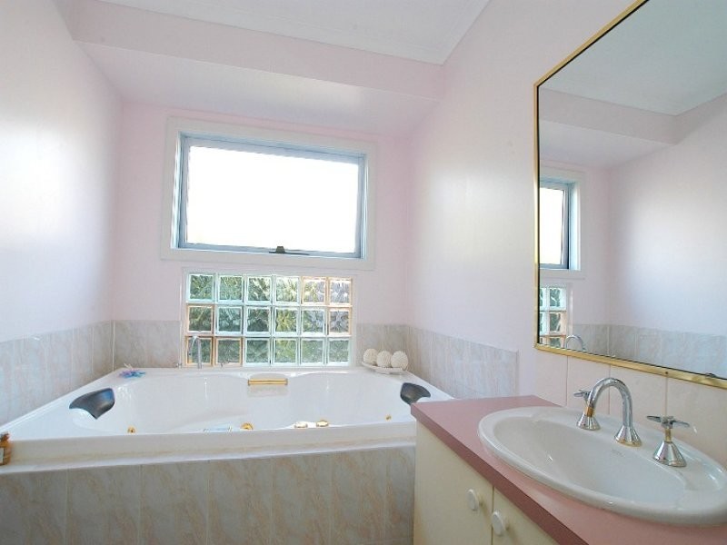 63 Raphael Crescent, Frankston VIC 3199