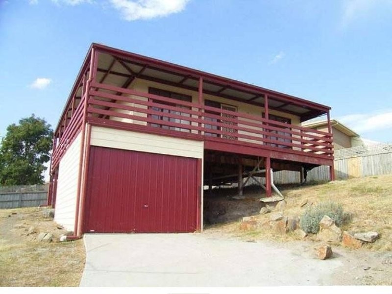 122 Rosemary Crescent, Frankston North VIC 3200