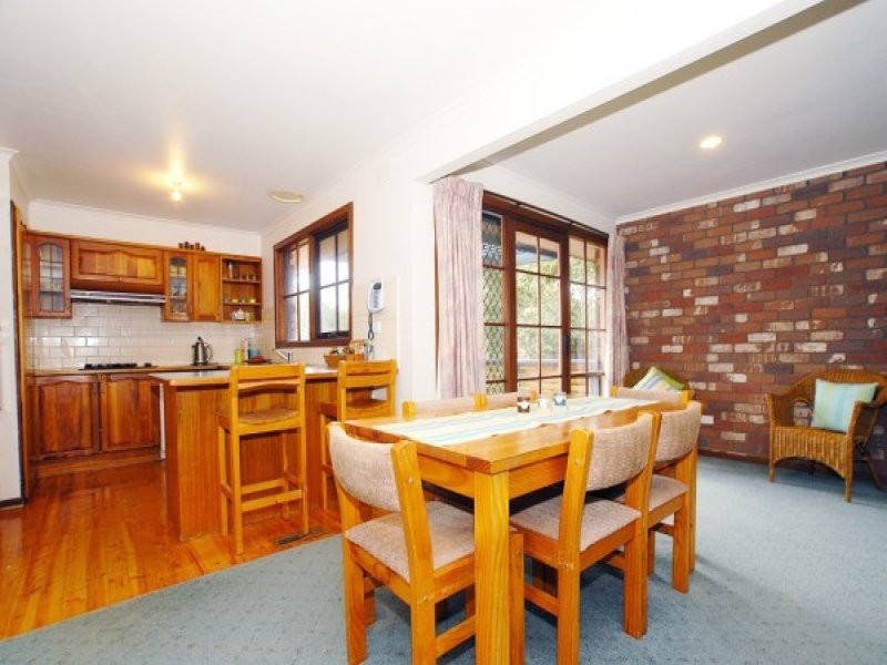 6 Devereaux Court, Frankston VIC 3199