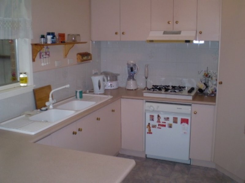 28 Honeysuckle Street, Frankston North VIC 3200