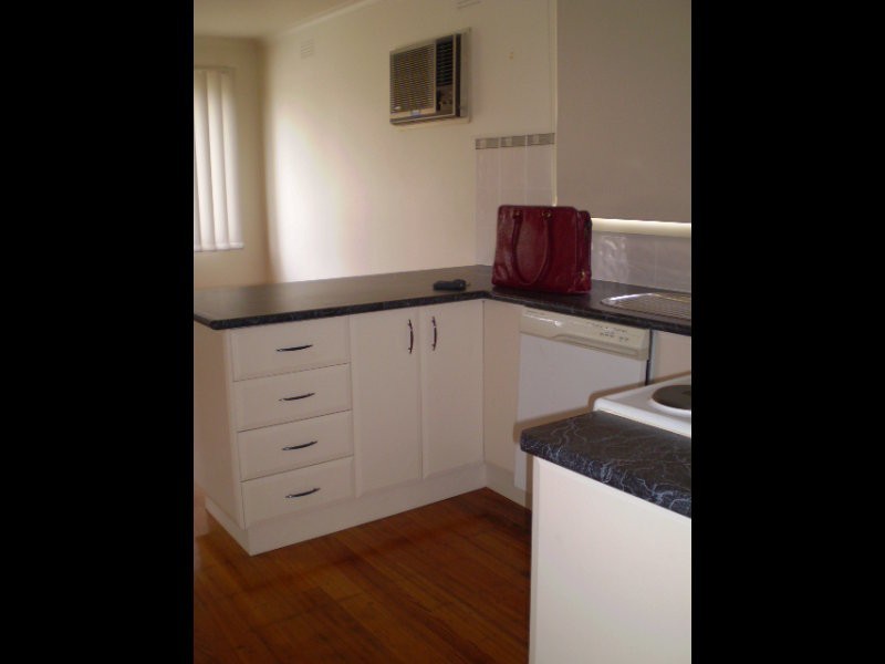 35 Kenilworth Avenue, Frankston VIC 3199