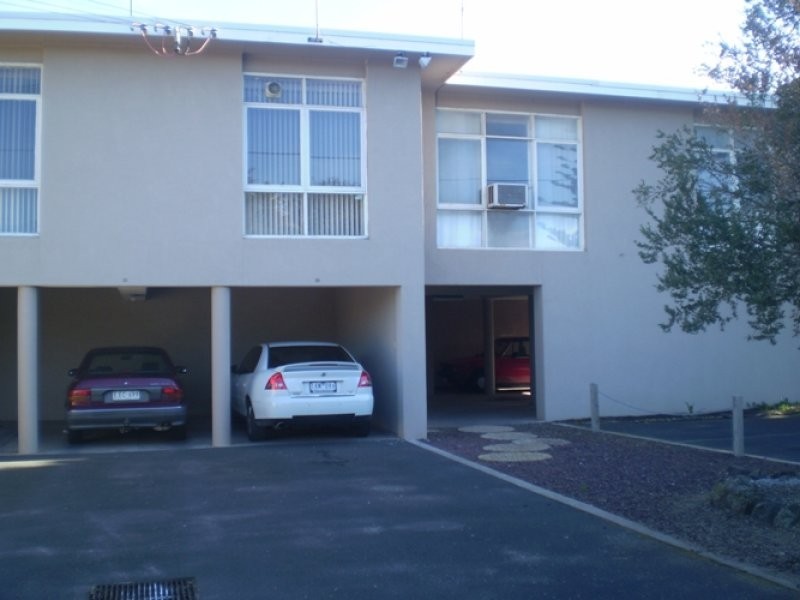 10/68 GOULD STREET, Frankston VIC 3199