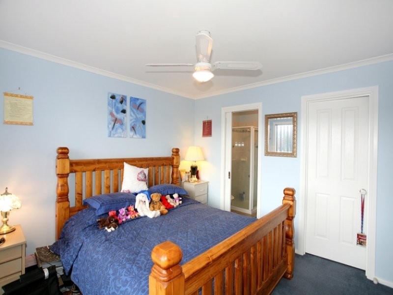 16 LAVENDER LANE, Baxter VIC 3911