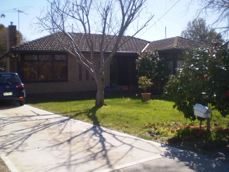 2 CROMER COURT, Frankston VIC 3199