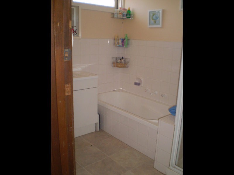 2 CROMER COURT, Frankston VIC 3199