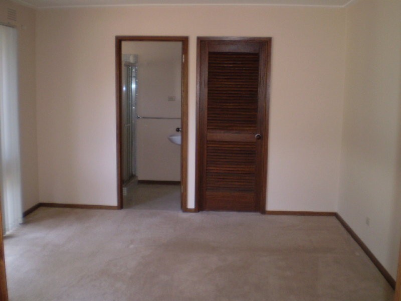 16 BUNA AVENUE, Seaford VIC 3198