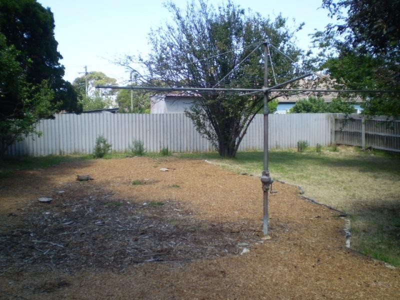 10 DUNCAN AVENUE, Seaford VIC 3198