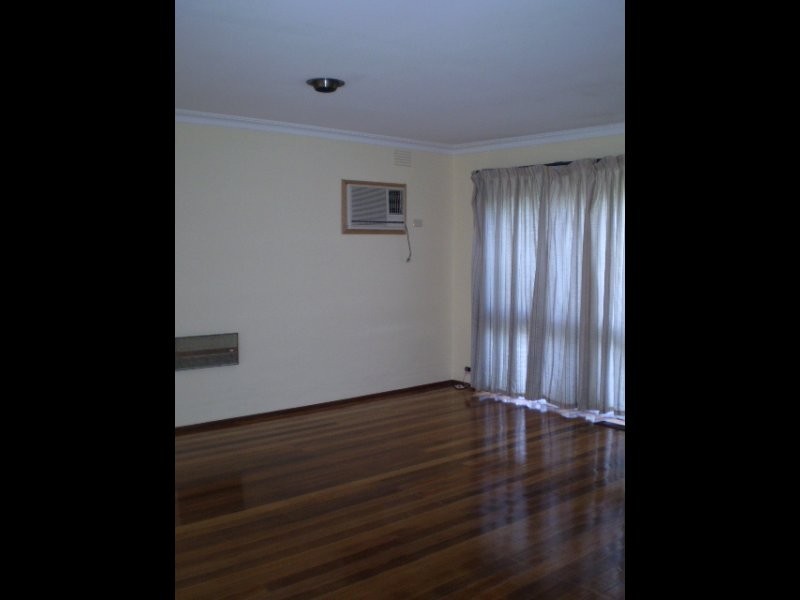 24 COPROSMA AVENUE, Frankston VIC 3199
