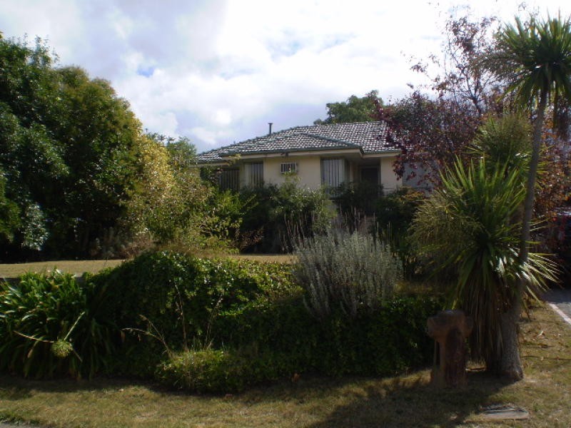 19 WOOLSTON DRIVE, Frankston South VIC 3199