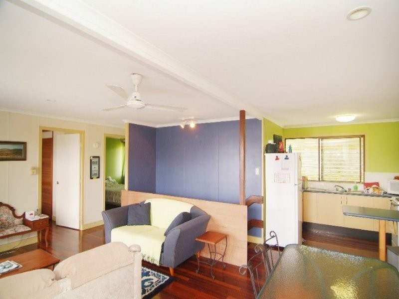 30a Coral Esplanade, Cannonvale QLD 4802