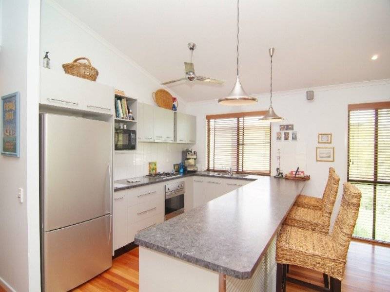 21 Daydream Court, Cannonvale QLD 4802