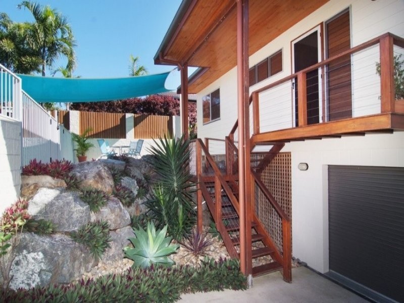 19 Panoramic Court, Cannonvale QLD 4802