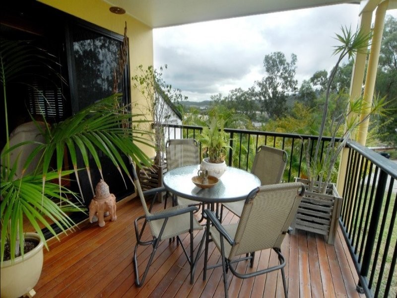 2/13 Macarthur Drive, Cannonvale QLD 4802