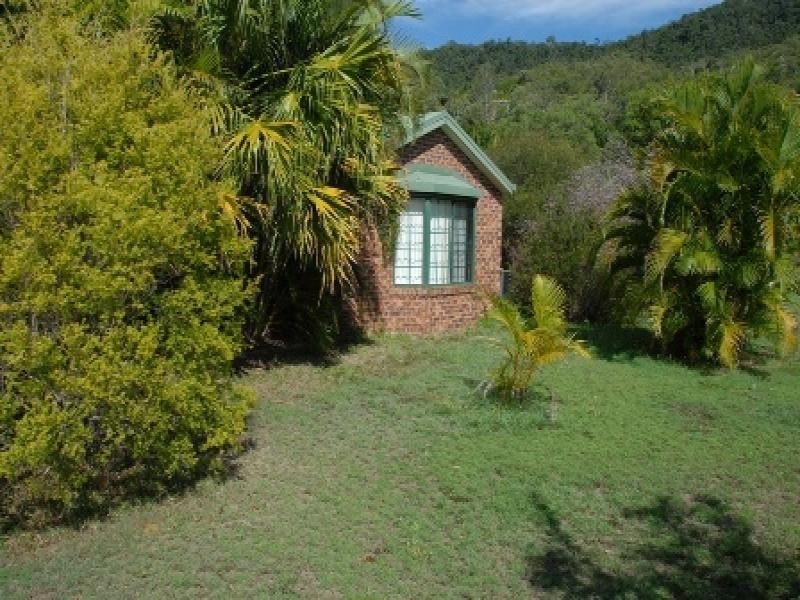 10 Cateran Close, Cannonvale QLD 4802