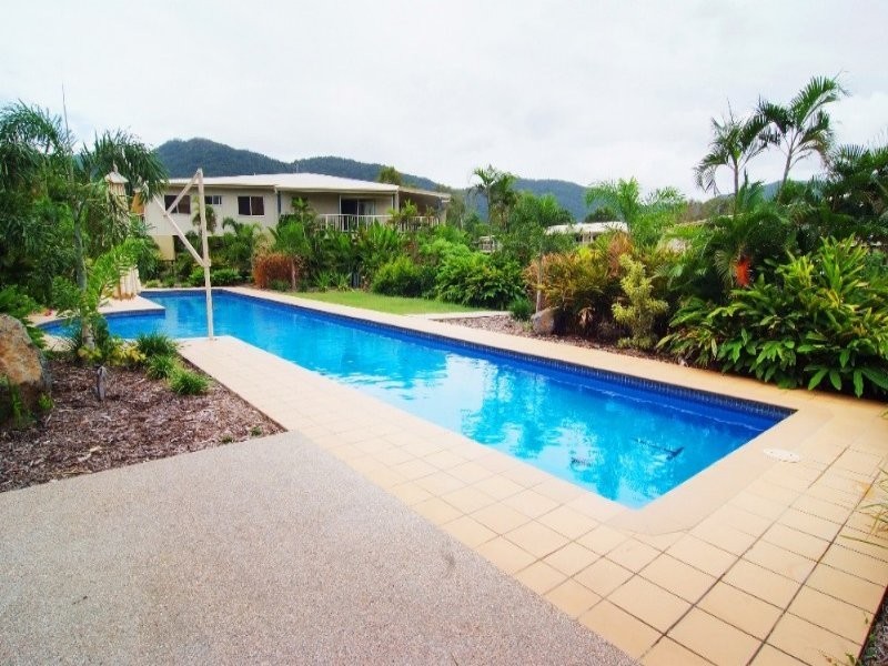 63/21 Shute Harbour Rd, Cannonvale QLD 4802