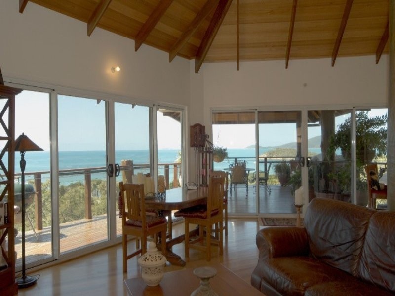 3 Blackcurrant Drive, Hideaway Bay QLD 4800